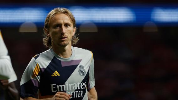 Luka Modric en calentamiento con el Real Madrid Luka Modric en calentamiento con el Real Madrid