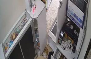 Trabajador frustra atraco en Cali de manera valiente: "A robar a su mamá"