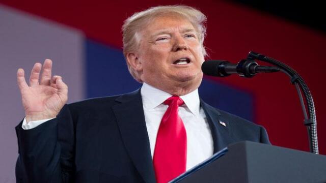 "No se ve mal, nos vamos arreglando": Trump bromea sobre su calvicie "No se ve mal, nos vamos arreglando": Trump bromea sobre su calvicie
