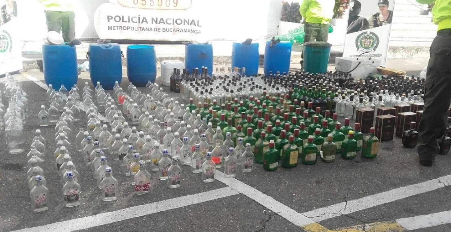 298192_Incautan licor adulterado / foto: Policía Metropolitana
