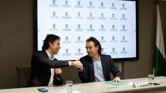 351356_Reunión final de empalme entre Federico Gutiérrez y Daniel Quintero. / Foto: BLU Radio