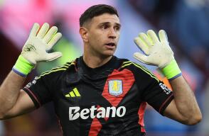 Emiliano 'Dibu' Martínez, arquero del Aston Villa. 