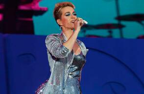 221981_katyperry2.jpg