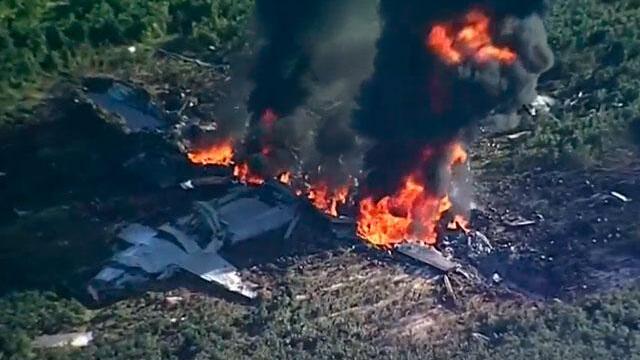 Accidente de avión militar en Mississippi, Estados Unidos, deja dieciséis muertos Accidente de avión militar en Mississippi, Estados Unidos, deja dieciséis muertos