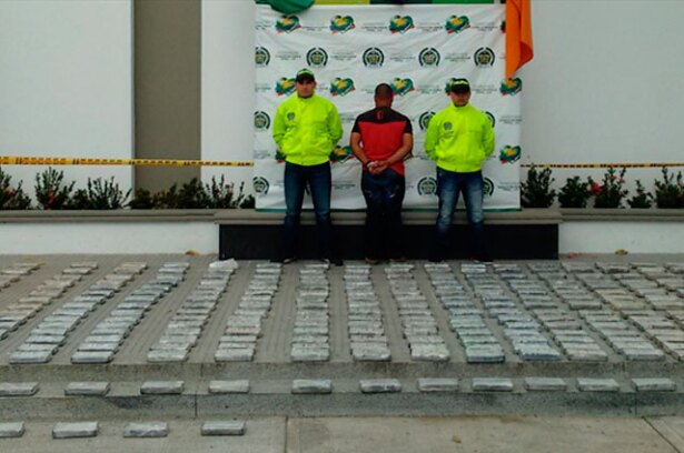 090215cocainauraba.jpg