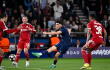 Acción de juego entre PSG y Liverpool, por la ida de los cuartos de final de la Champions League. 