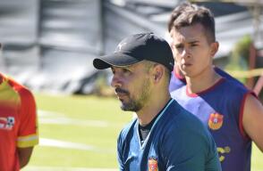 Néstor Rodríguez en una de las sesiones de entrenamiento con Bogotá FC. Néstor Rodríguez en una de las sesiones de entrenamiento con Bogotá FC.