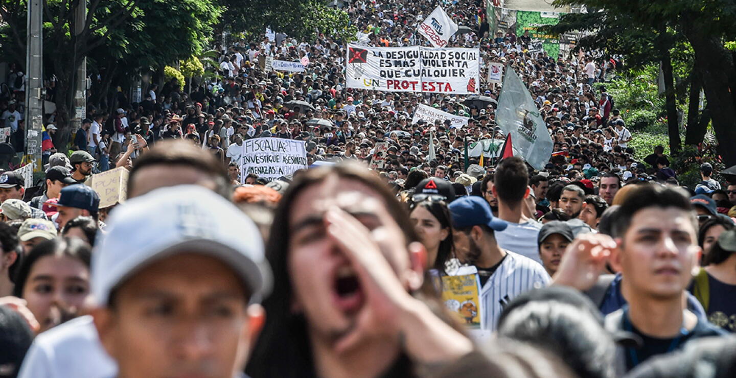 349011_BLU Radio. Protesta pacífica // Foto: AFP