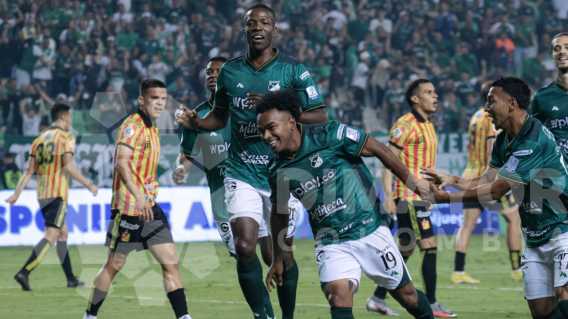 Jugadores del Pereira cesan de actividades, por incumplimiento en los pagos. Jugadores del Pereira cesan de actividades, por incumplimiento en los pagos.