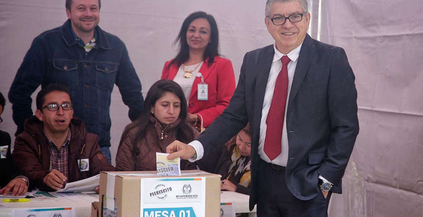 Cesar Gaviria, promotor por el sí.