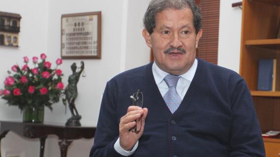 Angelino Garzón presentará tutela para lograr ser candidato Angelino Garzón presentará tutela para lograr ser candidato