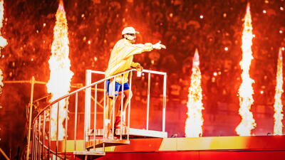 Bad Bunny en su concierto en Medellín. Bad Bunny en su concierto en Medellín.
