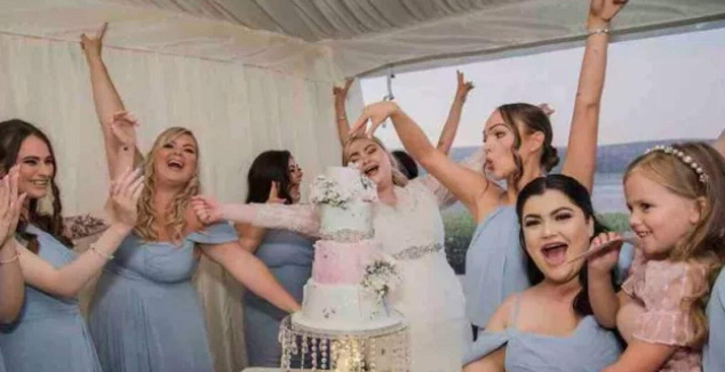 Novia decide seguir con la fiesta de su matrimonio, pese a que la dejaron plantada