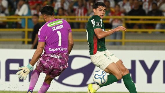 Mauro Silveira en Junior vs. Palmeiras en Copa Libertadores.