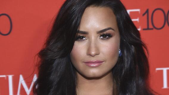 3294_La Kalle. Críticas por tatuaje de Demi Lovato / Foto: AFP 3294_La Kalle. Críticas por tatuaje de Demi Lovato / Foto: AFP