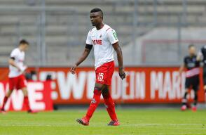 339788_Jhon Córdoba con Colonia