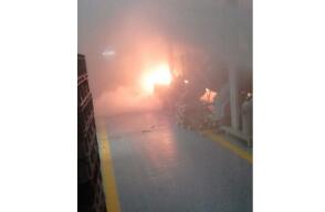 285832_Blu Radio / Un incendio en una empresa ubicada en la vía Cali-Yumbo deja una persona lesionada. Foto: Cortesía.