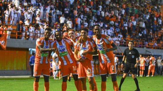 Jugadores de Envigado festejando triunfo por Liga BetPlay II-2024. Jugadores de Envigado festejando triunfo por Liga BetPlay II-2024.