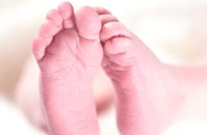 pies-bebe_2.jpg