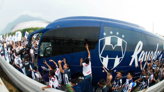 292706_busmonterrey_021218afpe.jpg