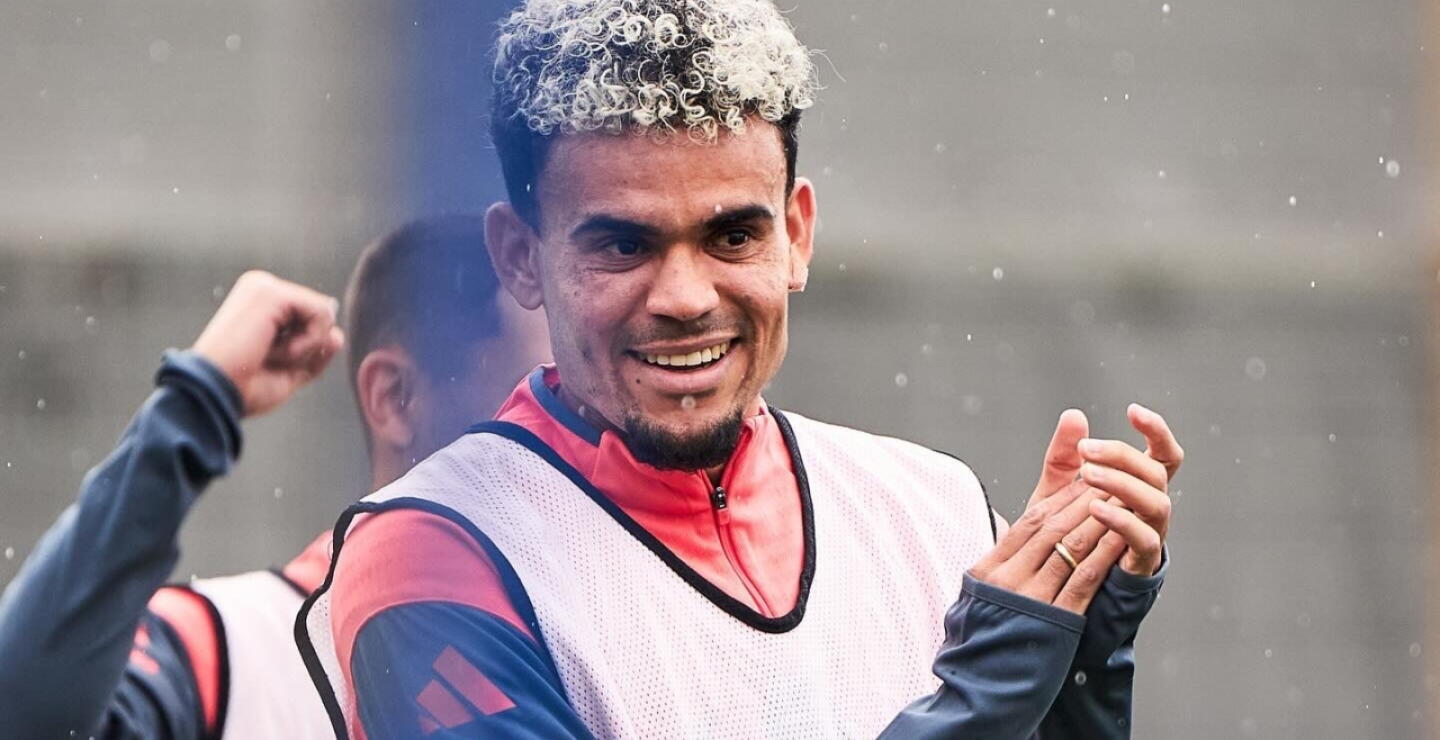 Luis Díaz ya se entrenó con sus nuevos compañeros en Bayern Múnich. 
