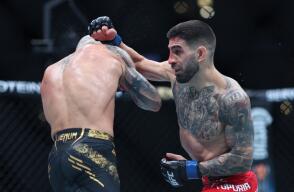 Ilia Topuria, campeón en UFC, luego de vencer, por nocaut, a Alexander Volkanovski Ilia Topuria, campeón en UFC, luego de vencer, por nocaut, a Alexander Volkanovski