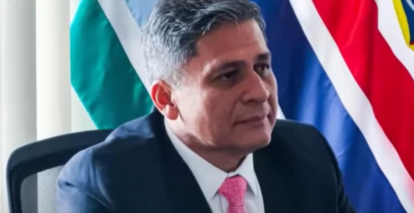 Pese a sombras sobre general (r) Henry Pinto, fue designado nuevo director de la Aerocivil