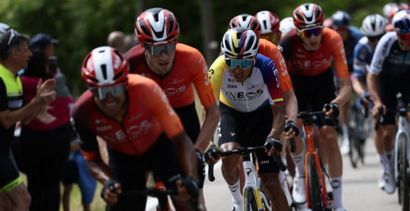 Egan Bernal en la etapa 13 del Giro de Italia 2025.