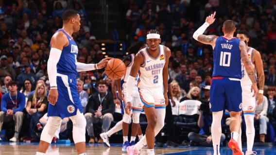 Acción de juego de Oklahoma City Thunder vs. Los Ángeles Clippers, en la NBA Acción de juego de Oklahoma City Thunder vs. Los Ángeles Clippers, en la NBA