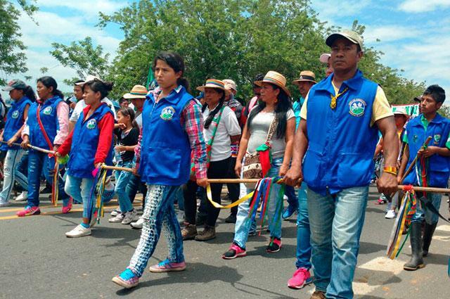 Gran marcha de Jamundí a Cali en rechazo a asesinato de 180 indígenas tras acuerdos de paz con FARC