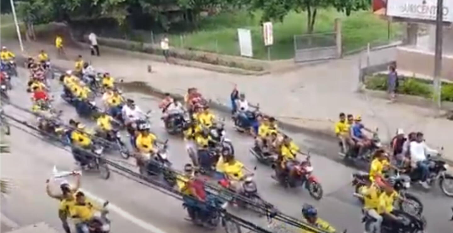 373592_Motociclistas en Montería // Foto YouTube: captura pantalla Manu y Luci Peñate