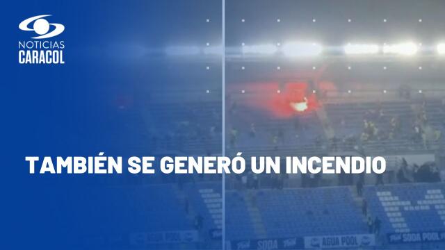 Hinchas se agarraron en pleno partido en Santa Marta y una persona fue apuñalada Hinchas se agarraron en pleno partido en Santa Marta y una persona fue apuñalada