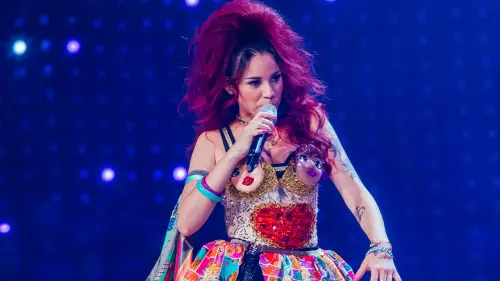 Amparo Grisales se eriza hasta las piernas con Yo Me Llamo Gloria Trevi