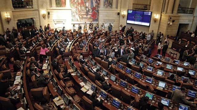 A sanción presidencial ley que da doble instancia a congresistas que pierdan su investidura A sanción presidencial ley que da doble instancia a congresistas que pierdan su investidura