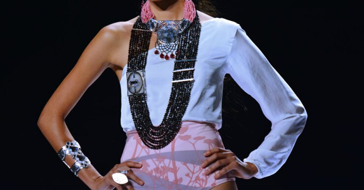 Colección: Iridiscencia 2016 . Diseñadora: Senda by Nelly Rojas. Cali Exposhow 2015