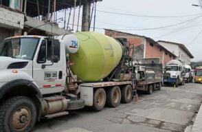Recuperan camiones mixer robados de una empresa de concreto