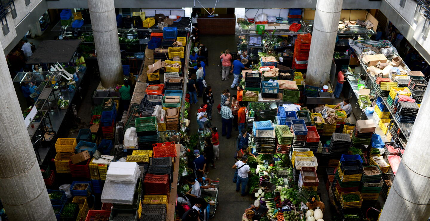 298615_BLU Radio. Supermercados Venezuela // Foto: AFP