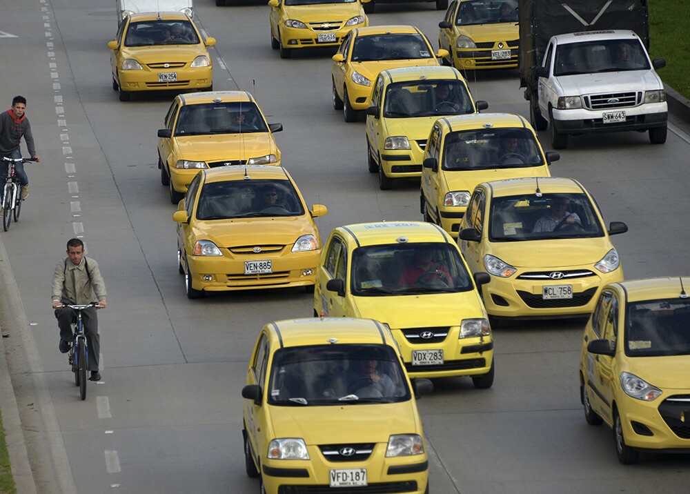 242296_BLU Radio. Taxistas // Foto: Referencia AFP.