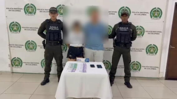 Capturan empleados que extorsionaban a comerciante.