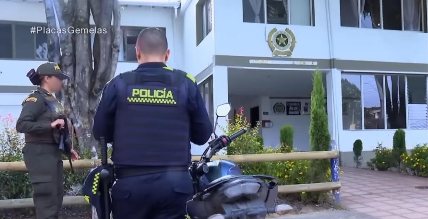 Gemeleo de placas