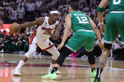Acción de juego de Boston Celtics vs. Miami Heat, en el juego 4 de la final de conferencia de la NBA 2023 Acción de juego de Boston Celtics vs. Miami Heat, en el juego 4 de la final de conferencia de la NBA 2023
