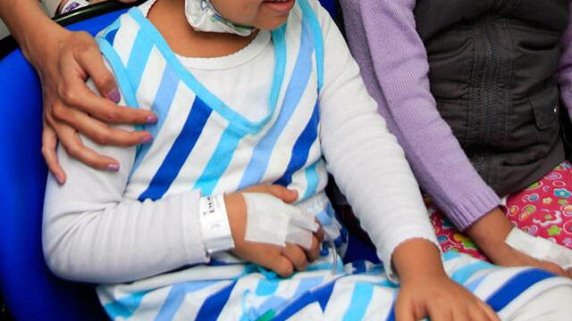 Por falta de pagos, IPS suspende tratamientos a quince menores con cáncer