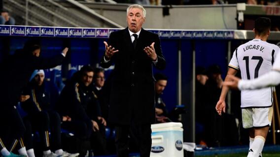 Carlo Ancelotti, director técnico del Real Madrid, en el juego contra Alavés. Carlo Ancelotti, director técnico del Real Madrid, en el juego contra Alavés.