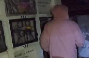 Se ilfintran en cementerio