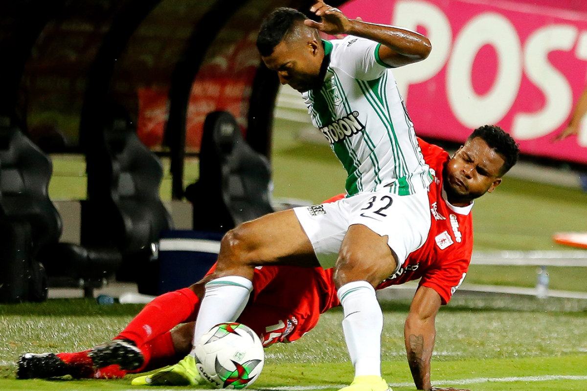 Partido entre América de Cali y Atlético Nacional. Colprensa.png