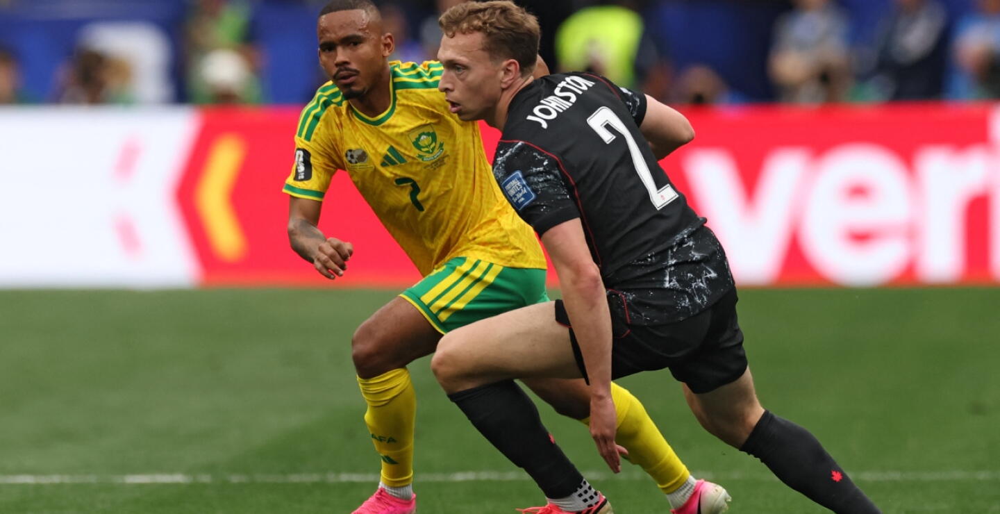 Acción de juego entre Sudáfrica y Canadá en el Mundial 2026.