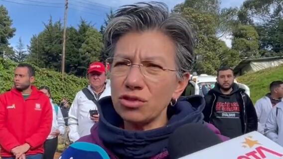 La alcaldesa Claudia López dio a conocer cómo se desarrollarán las distintas labores de trabajo para dar frente a la emergencia en La Calera por las fuerte lluvias. La alcaldesa Claudia López dio a conocer cómo se desarrollarán las distintas labores de trabajo para dar frente a la emergencia en La Calera por las fuerte lluvias.