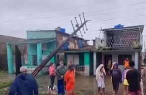 Huracán Ian tocó tierra en Cuba y dejó cuantiosos daños: "Nunca en mis 62 años había visto algo así"