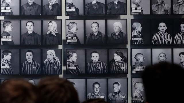 El mundo recuerda los 75 años de la liberación del campo de concentración de Auschwitz El mundo recuerda los 75 años de la liberación del campo de concentración de Auschwitz