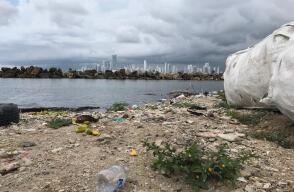 293702_Foto: Corona. Contaminación Cartagena Océano.